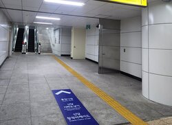 중구, 신당역 지하연결통로에 신중앙시장 안내판 11개 설치