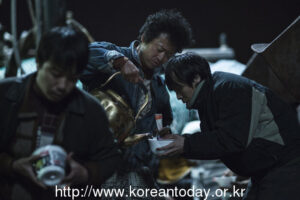 올 여름을 강타할 명품 스릴러가 온다! 미공개 스틸 전격 공개!