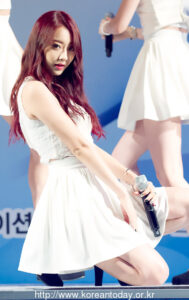 [포토]나인뮤지스(9Muses) 경리 ‘무대에 앉아 섹시한 눈빛 발산’