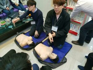 자원봉사자 역량강화 비만예방 캠페인 및 CPR(심폐소생술) 교육 실시