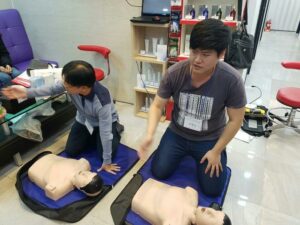 자원봉사자 역량강화 비만예방 캠페인 및 CPR(심폐소생술) 교육 실시