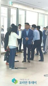 흉기 들고 장모랑 찾아온 삼성전자 사업장 “내 남편만나겠다.”