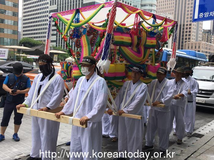 갑을오토택 김종중 열사 문제 해결 촉구 청와대로 향한 장례행열