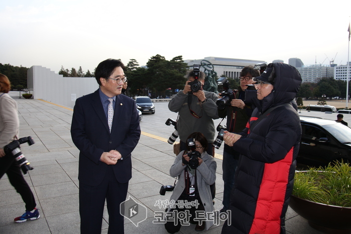 세월호유가족 국회 본관앞 …’사회적 참사 특별법’ 수정안 통과시켜달라”