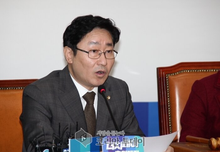 박범계 “주성영 DJ 비자금 폭로, MB 공작정치 …검찰 수사 촉구”