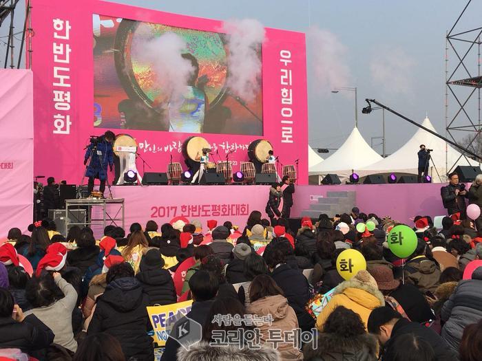 한반도평화, 외국인도 함께한 만인의 바람 평화를 합창