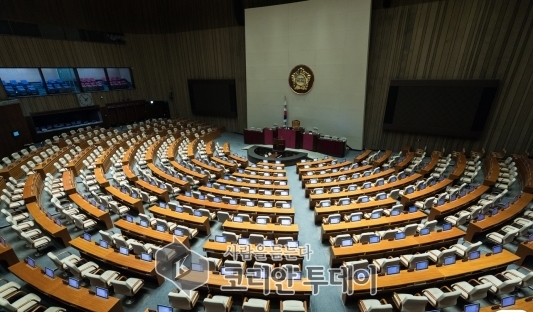텅빈 국회 본회의장…12월 임시국회