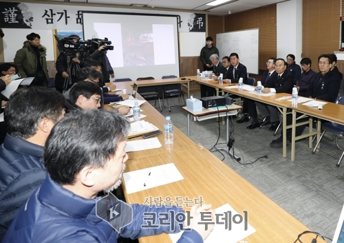 제천 참사 유족 “소방청 못 믿어 … 국회가 조사해달라”