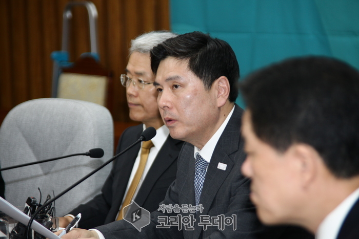 바른미래당 15일 국회에서 열린 의원총회