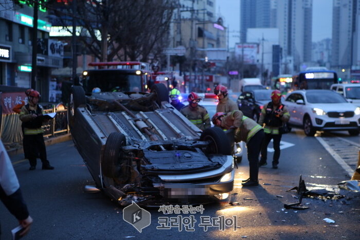 미아사거리역 차량 전복 사고 발생
