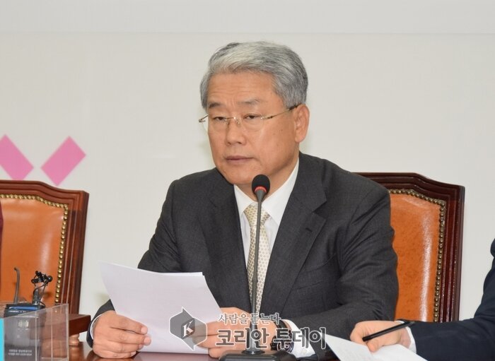 김동철 “최순실 사태까지 번졌던 일 반면교사 삼아야”