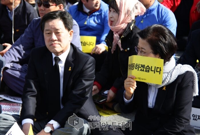세월호 4주기… “목포 신항 그날, 잊지 않겠습니다”