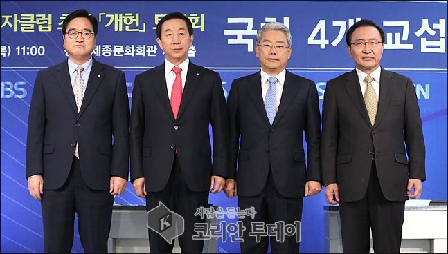 “개헌 동시투표” vs “선거 장사 안돼”