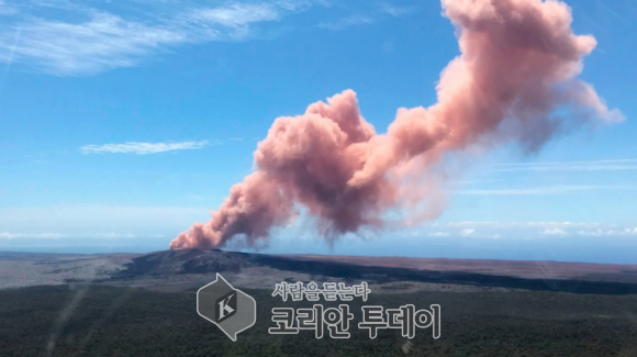 6.9강진, 킬라우에아 화산에 용암분출