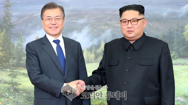 [2차 남북정상회담] 문대통령 “김정은, 완전한 비핵화 의지 확고”