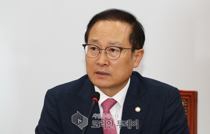 홍영표 “한국당, 방탄국회 법감정 헤아리지 못하는 염치없는 일”