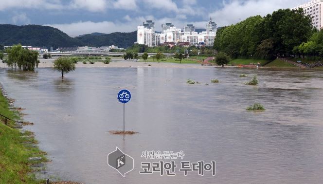 대전충남 밤새 ‘물폭탄’ … 농경지 침수·주택 4채 파손