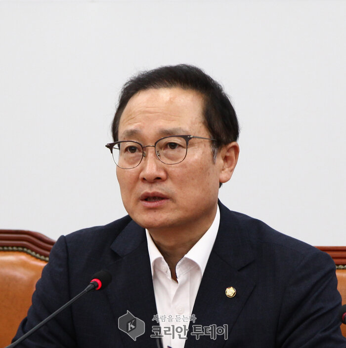 홍영표 의원, 전 이명박, 박근혜 정부 질타