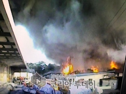 “파주 삼륭물산 물류 창고 화재 큰 불길은 잡혔다”