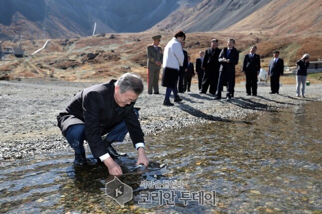 남,북 두정상 백두산行 역사적 전설 남겨