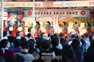 강명구 단동 도착………..압록강 철교 앞 멈처서…..