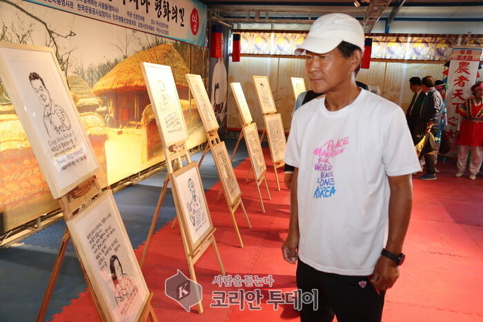 강명구 단동 도착………..압록강 철교 앞 멈처서…..