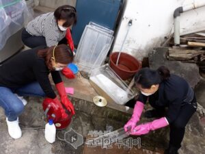 거동이 불편한 어르신에게 온정을 전하는 금동지역사회보장협의체