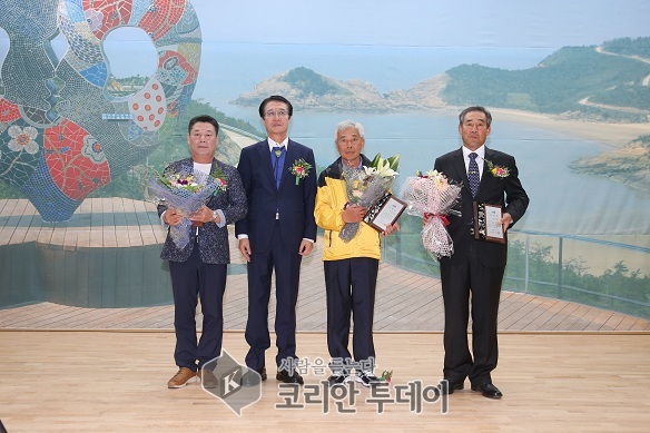신안군, 비금면 “제22회 노인의 날” 기념행사 성황리 개최