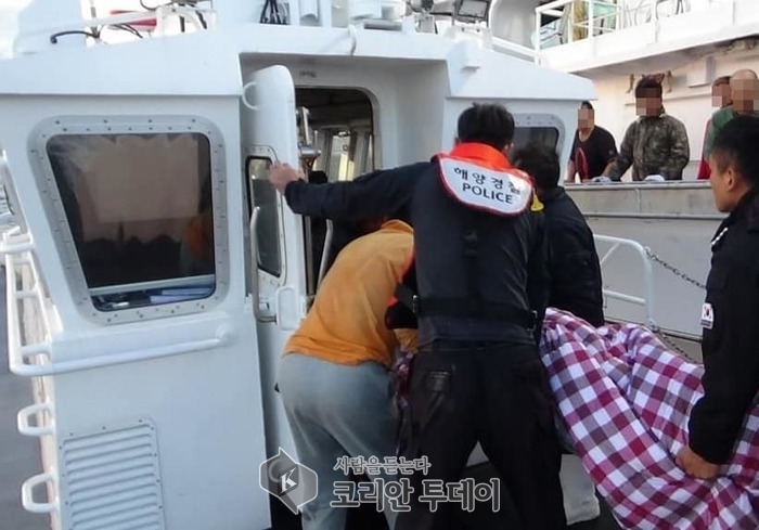 제주해양경찰서, 조업중인 어선의 응급환자 긴급 후송