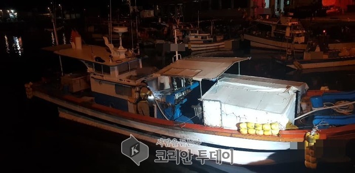 여수해양경찰서, 정박 중 화재선박 진화와 식중독 의심 환자 긴급 이송