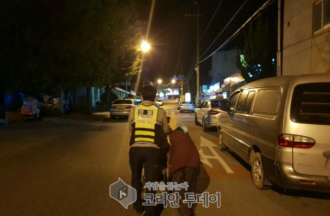 구미署, 차가운 가을 밤 할머니와의 따뜻한 동행
