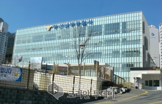 현직 경찰이 모텔에 함께 투숙한 여성과 신체접촉 장면 몰래 촬영