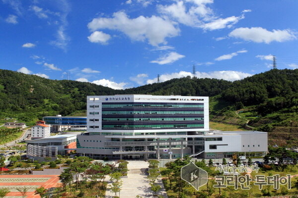 전남 특성화고 학생 16명 국가직 공무원 합격