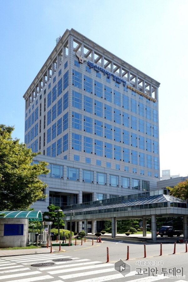 부산경찰, 해외 거점 메신저 피싱 사기 조직 검거