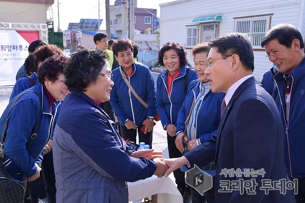 여수시-㈜LG화학 여수VCM공장 봉사단, 희망하우스 11호 준공
