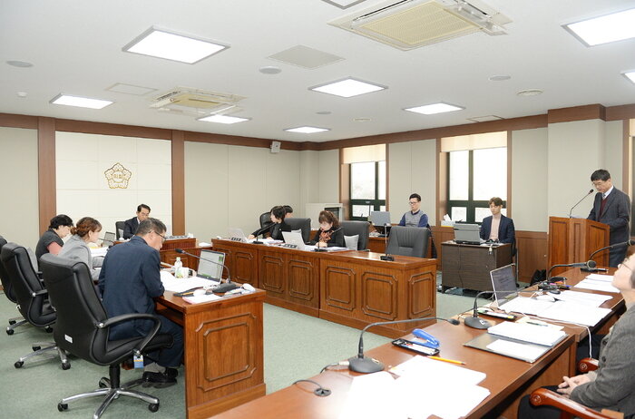 파주시의회 자치행정위원회, 조례안 및 기타안건 등 11건 심사