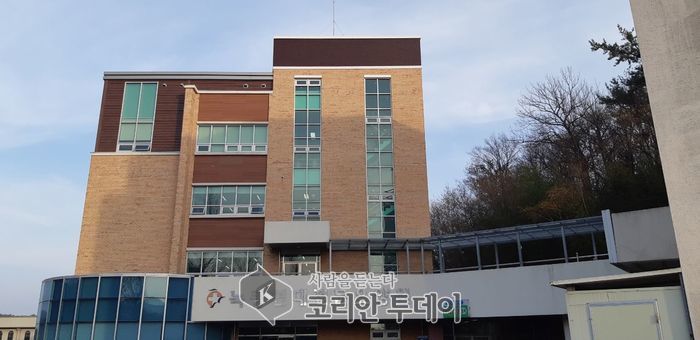 고흥소방서, 화재시 현장대응력 확보를 위한피난약자시설 ‘소방대 진입창’ 부착