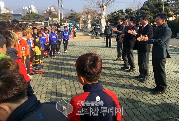 장흥군, 동계 전지훈련팀 축구 ‘스토브리그’ 성료