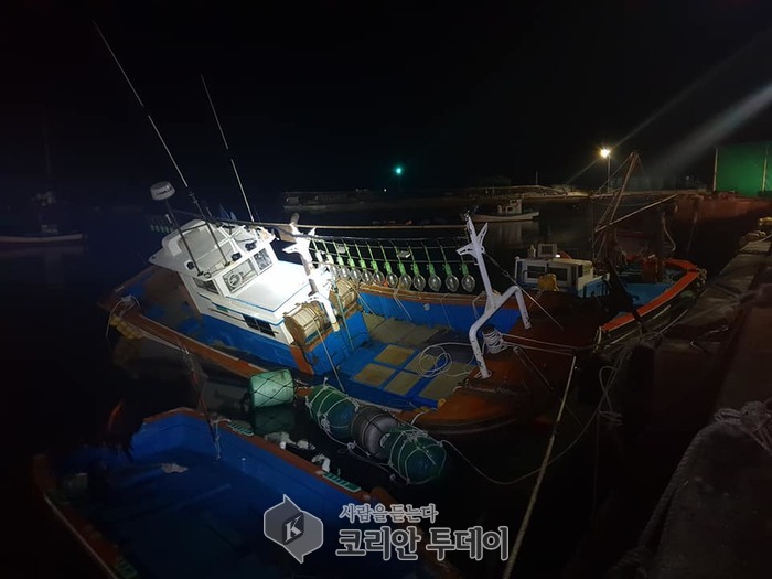 제주해경ㆍ, 새벽 순찰 중 침수중인 어선 발견
