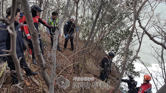 부안해경, 변산반도 채석강 고립자 구조