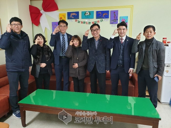 박문옥 도의원, 설 명절 농아노인복지센터 위문