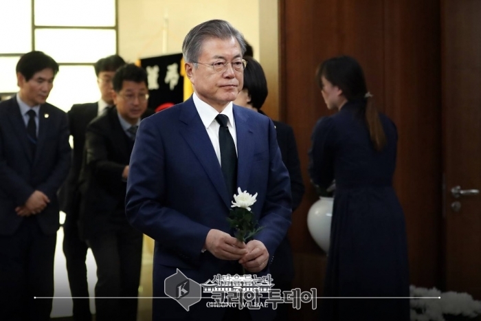 [포토뉴스] 문재인 대통령, 故 김복동 할머니 빈소 조문