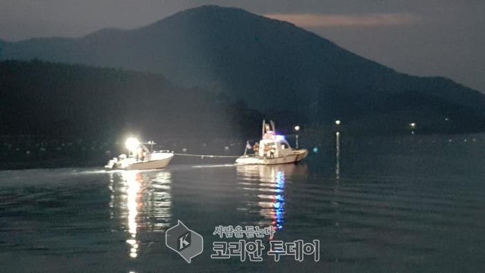 창원해경ㆍ, 연료부족 레저보트 예인 구조