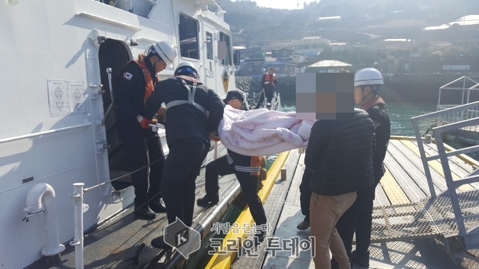 여수해경, 잇따른 응급환자 이송에 분주