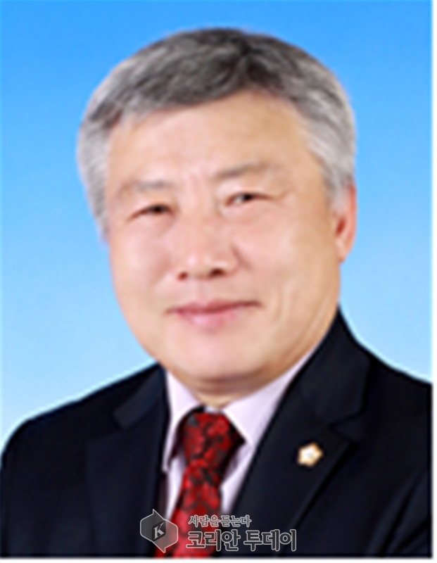 김기성 전남도의원, 거동불편 어르신에 성인용 보행기 지원