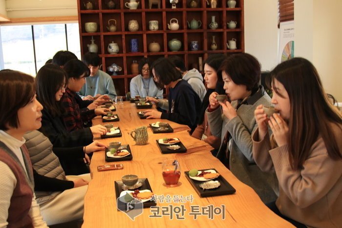 포토 – 향기로운 보성 녹차 향기, 춘천 시청에 넘실