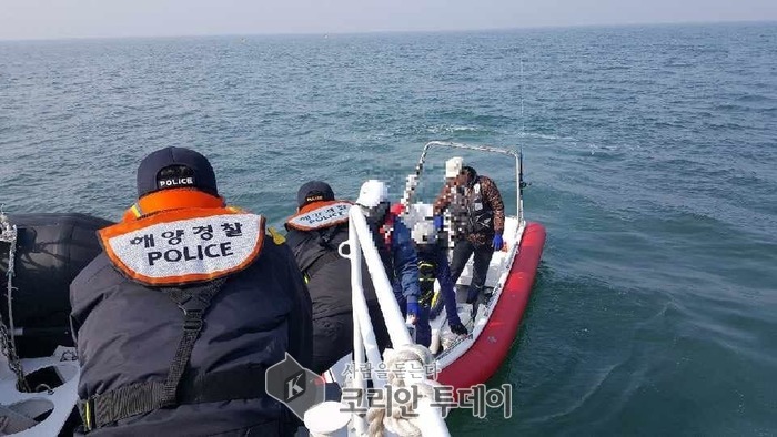 보령해양경찰, 기관고장 레저보트 구조