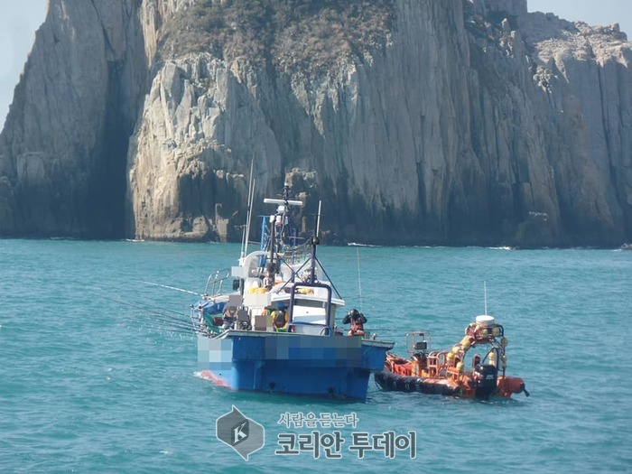여수해경, 문화재로 지정된 백도 해상 불법 영업 낚싯배 2척 적발