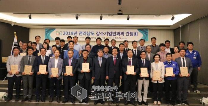 전남도, 강소기업인과 현장 소통