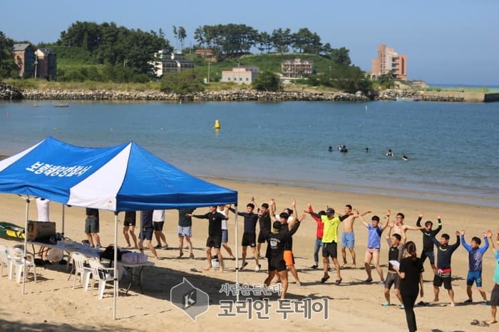보령해양경찰관, 용두해수욕장에서 바다수영능력평가 실시